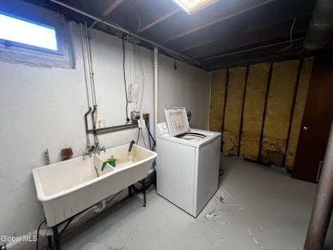 20 Peter Lane Amsterdam NY 12010