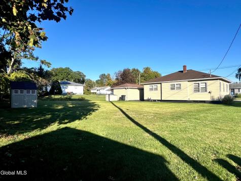 20 Peter Lane Amsterdam NY 12010