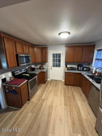 62 Glenwood Street Albany NY 12208