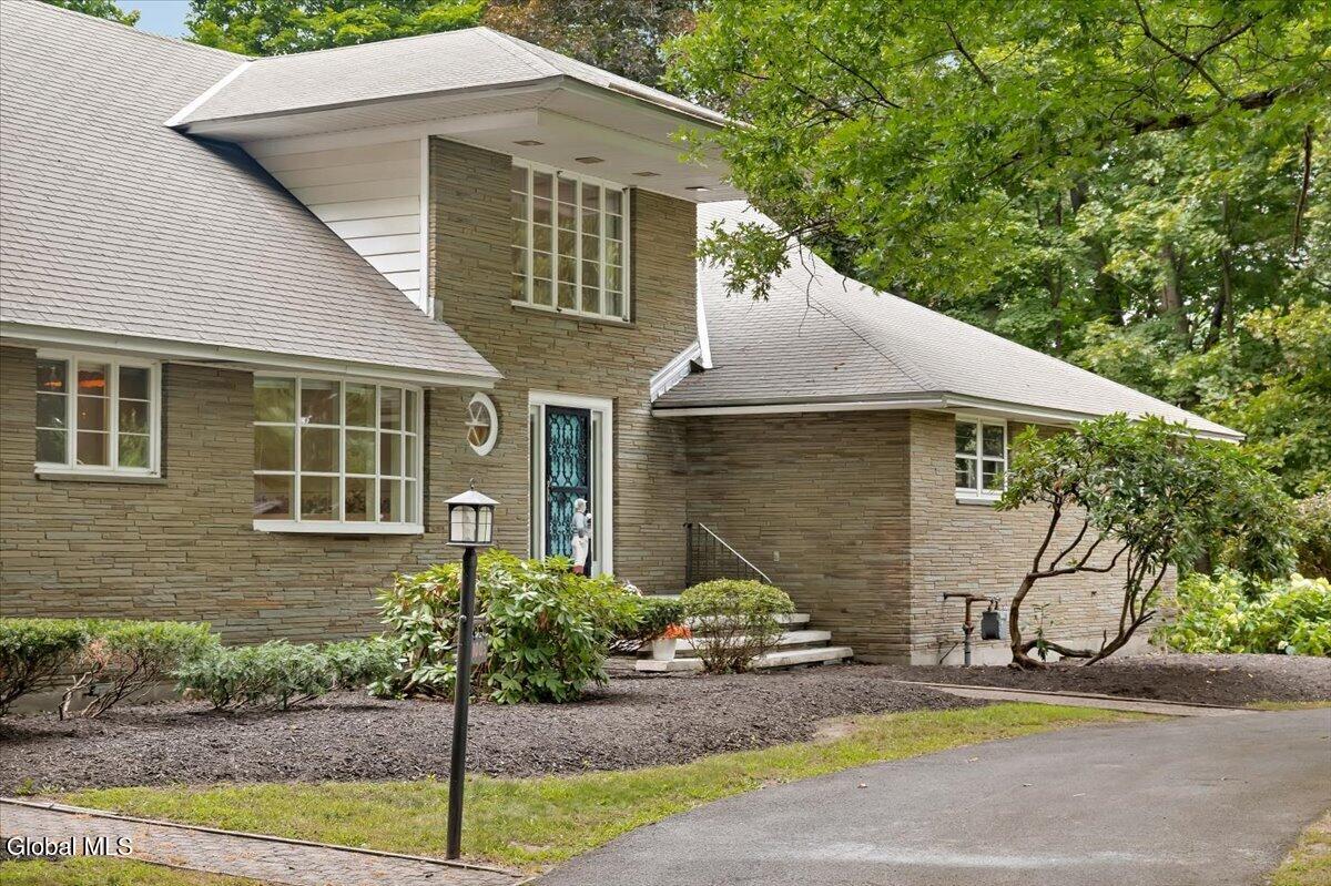 1005 Fairlane Road Rotterdam NY 12306