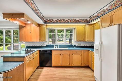1005 Fairlane Road Rotterdam NY 12306