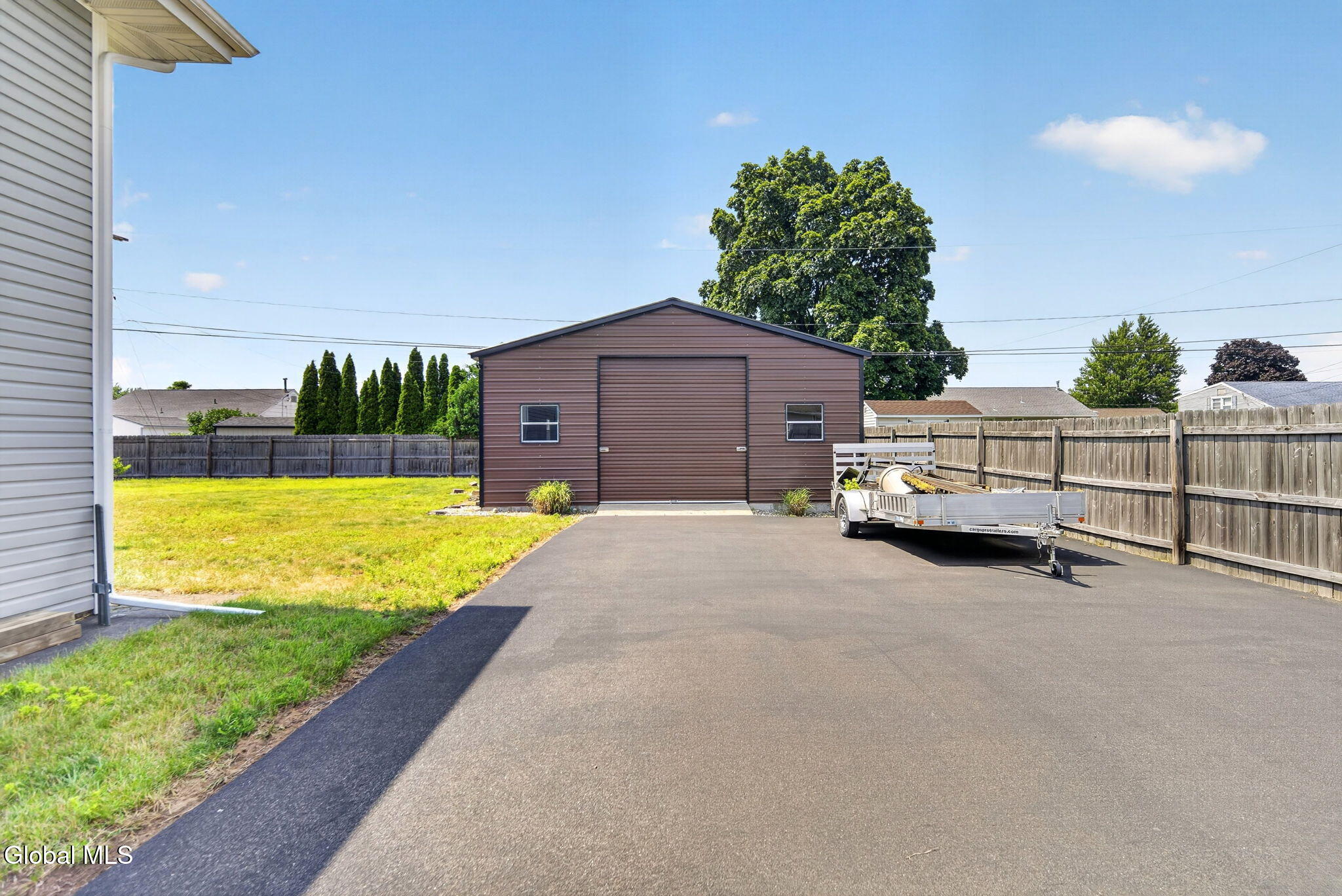33 Hawthorne Court Loudonville NY 12211