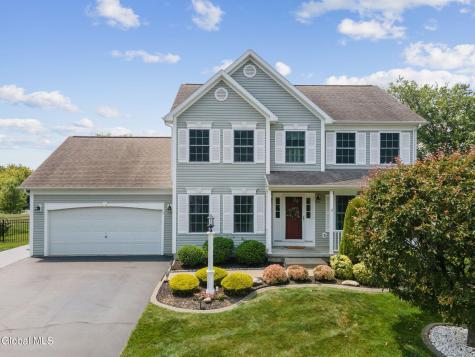 43 Amanda Way Niskayuna NY 12309