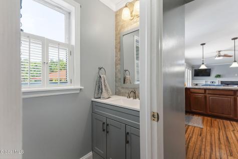 43 Amanda Way Niskayuna NY 12309