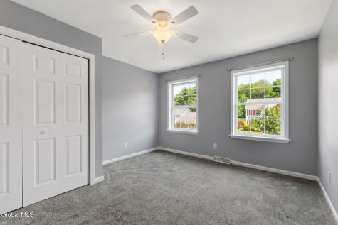 43 Amanda Way Niskayuna NY 12309
