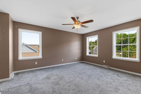 43 Amanda Way Niskayuna NY 12309
