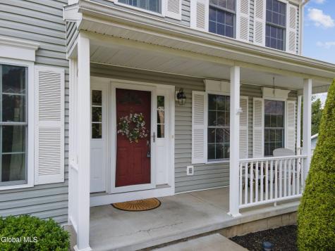 43 Amanda Way Niskayuna NY 12309