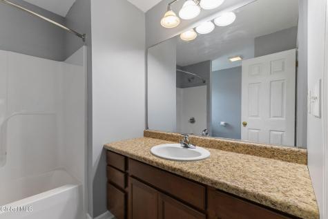 43 Amanda Way Niskayuna NY 12309