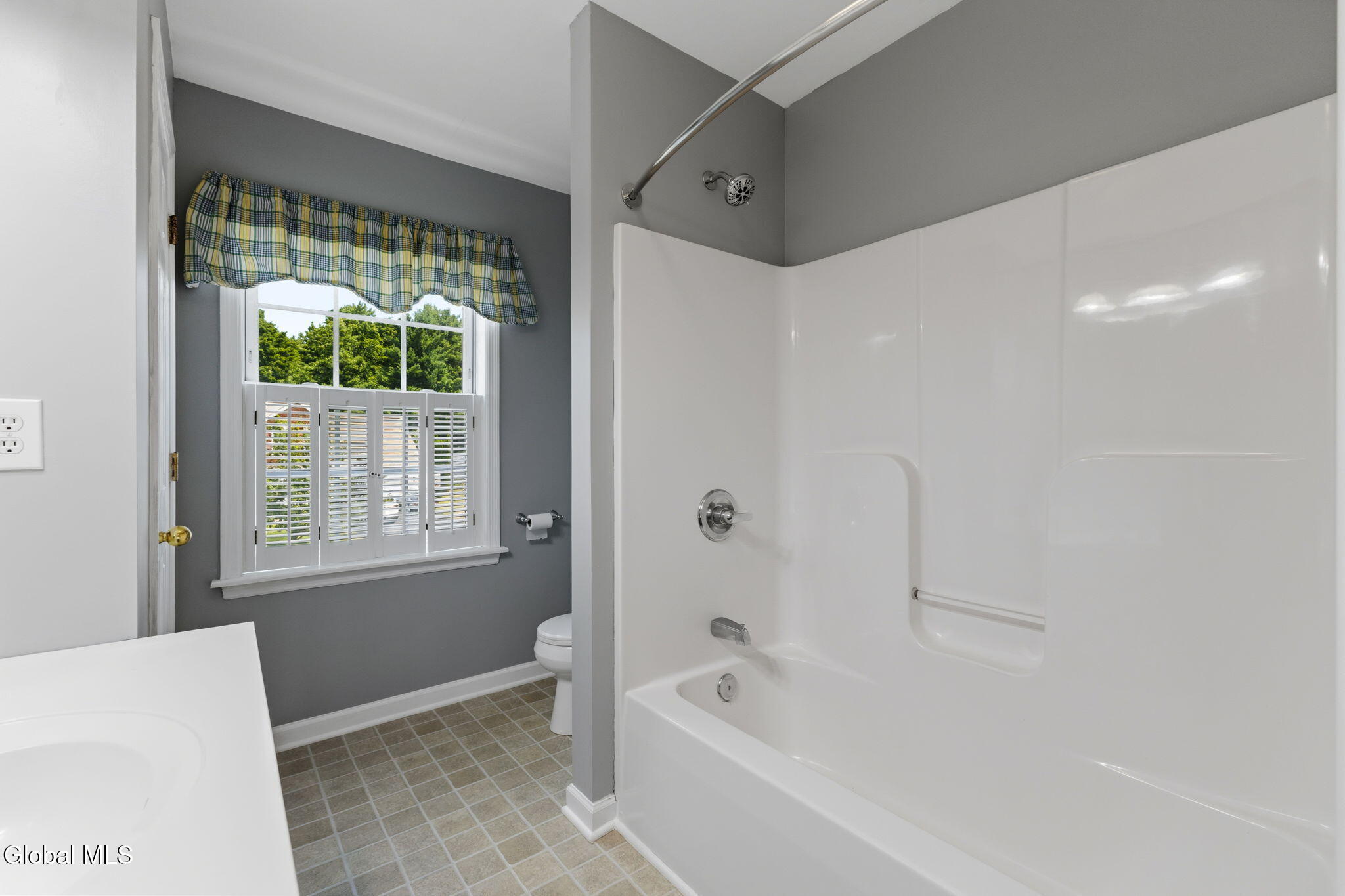 43 Amanda Way Niskayuna NY 12309