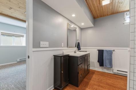 43 Amanda Way Niskayuna NY 12309