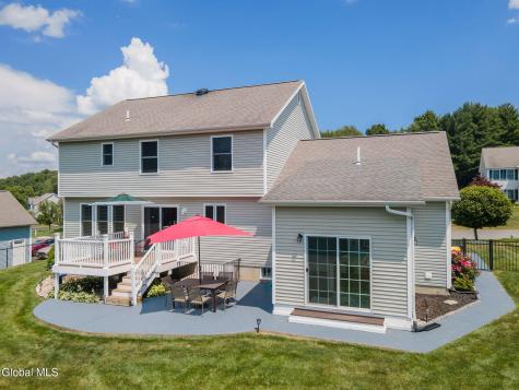 43 Amanda Way Niskayuna NY 12309