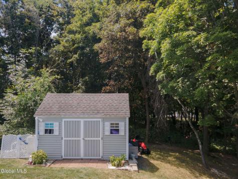 43 Amanda Way Niskayuna NY 12309