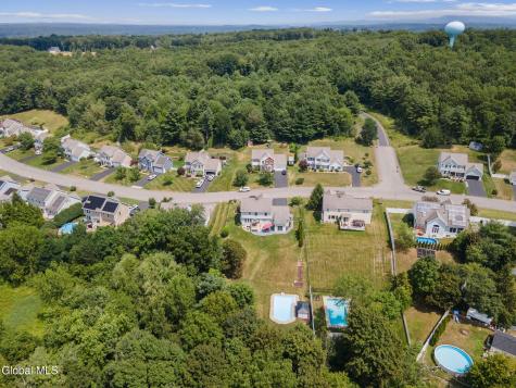 43 Amanda Way Niskayuna NY 12309