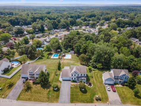 43 Amanda Way Niskayuna NY 12309