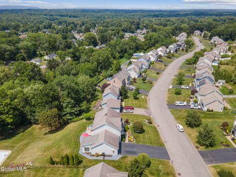 43 Amanda Way Niskayuna NY 12309