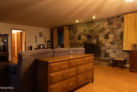 106 Country Ridge Court Amsterdam NY 12010