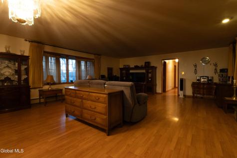 106 Country Ridge Court Amsterdam NY 12010