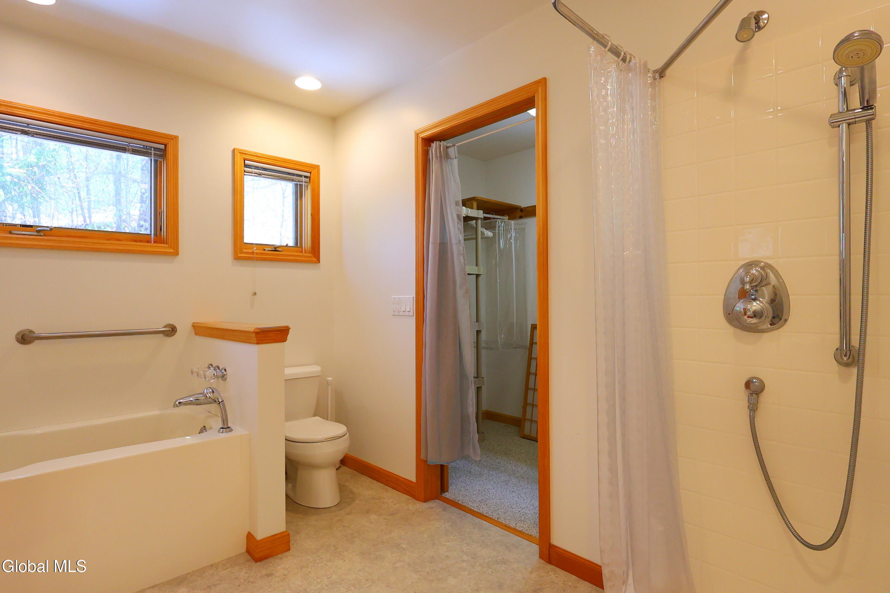 516 E Shore Drive Adirondack NY 12808