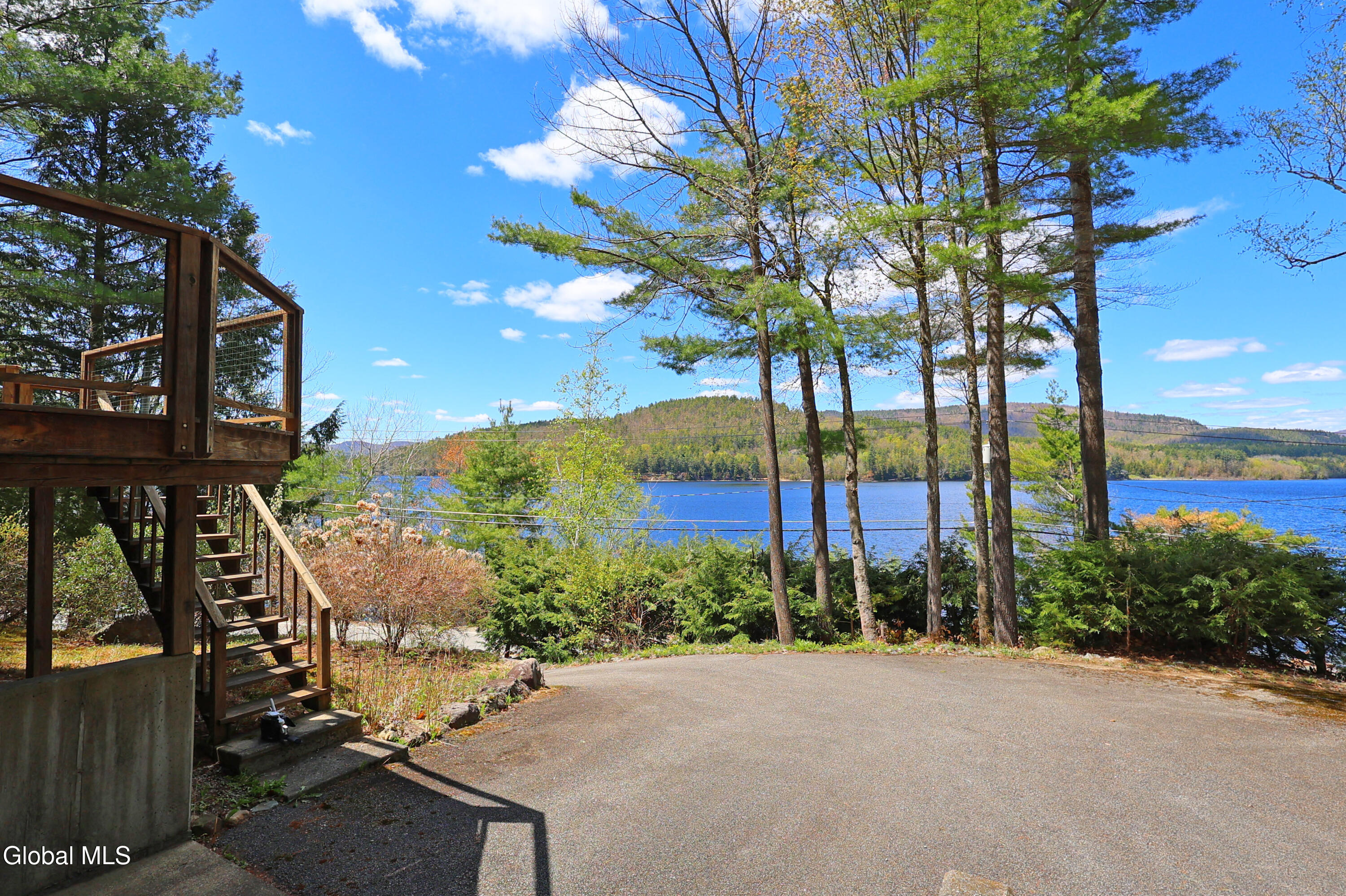 516 E Shore Drive Adirondack NY 12808