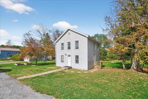 147 E Shore Road Delanson NY 12053