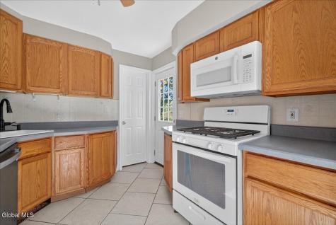 147 E Shore Road Delanson NY 12053