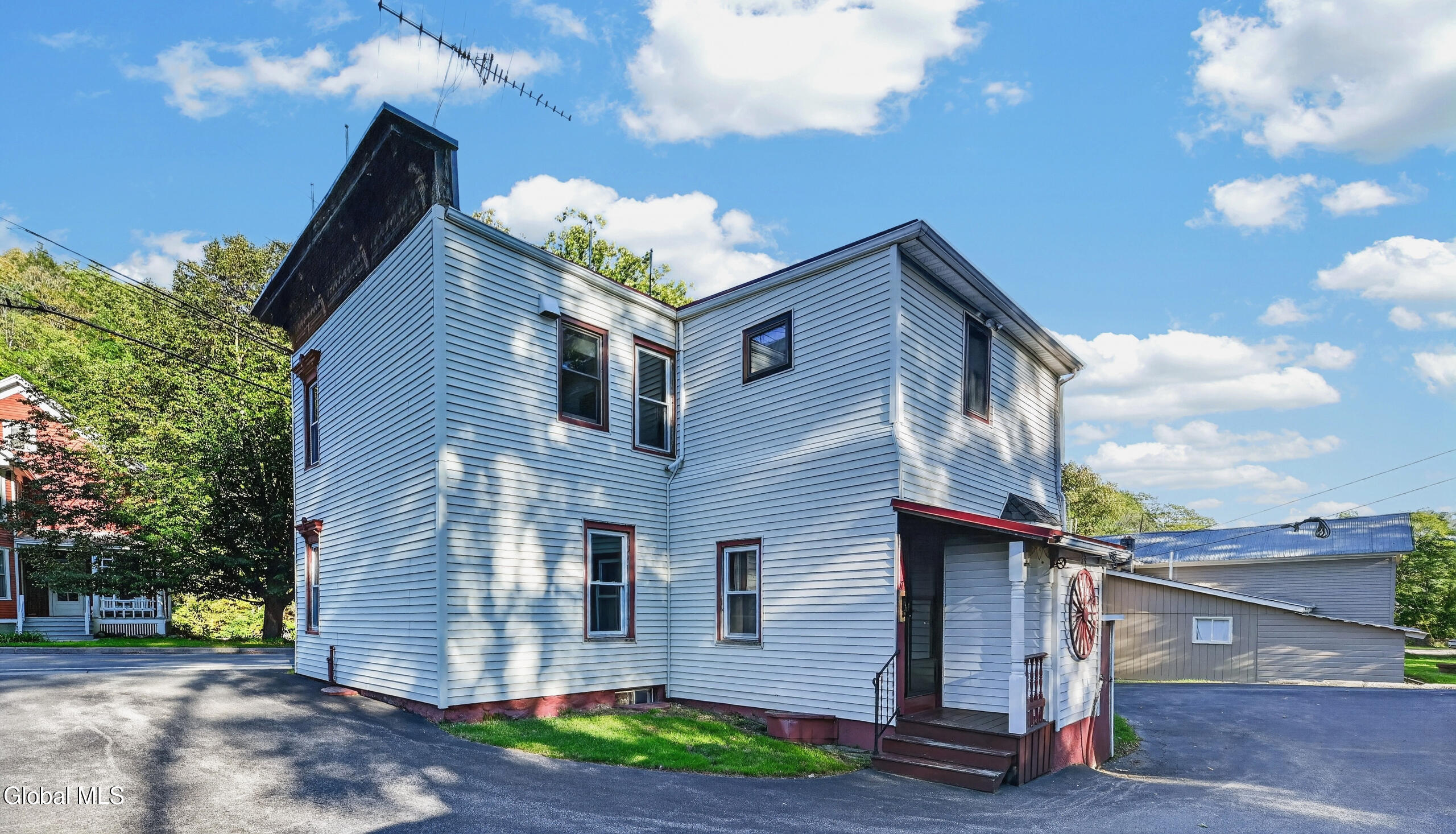 57 Fort Johnson Avenue Fort Johnson NY 12070