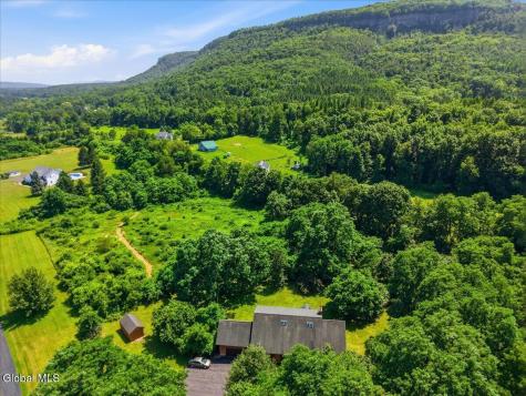 586 Altamont Road New Scotland NY 12009