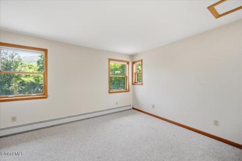 586 Altamont Road New Scotland NY 12009