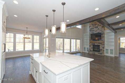 8 Mapleton Court Clifton Park NY 12065