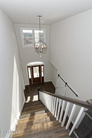 8 Mapleton Court Clifton Park NY 12065