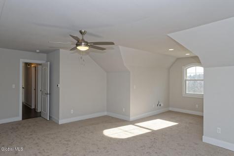 8 Mapleton Court Clifton Park NY 12065