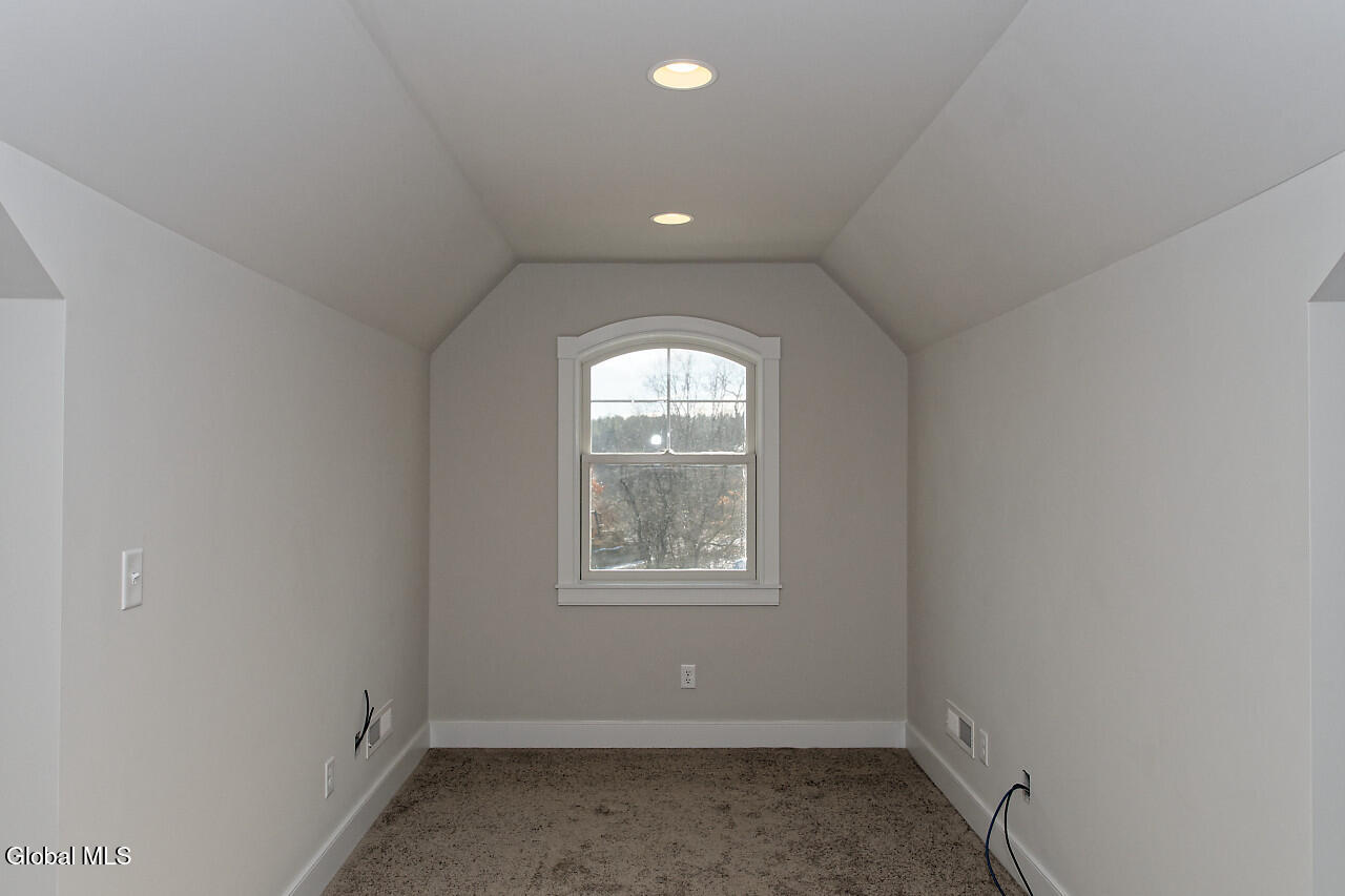 8 Mapleton Court Clifton Park NY 12065