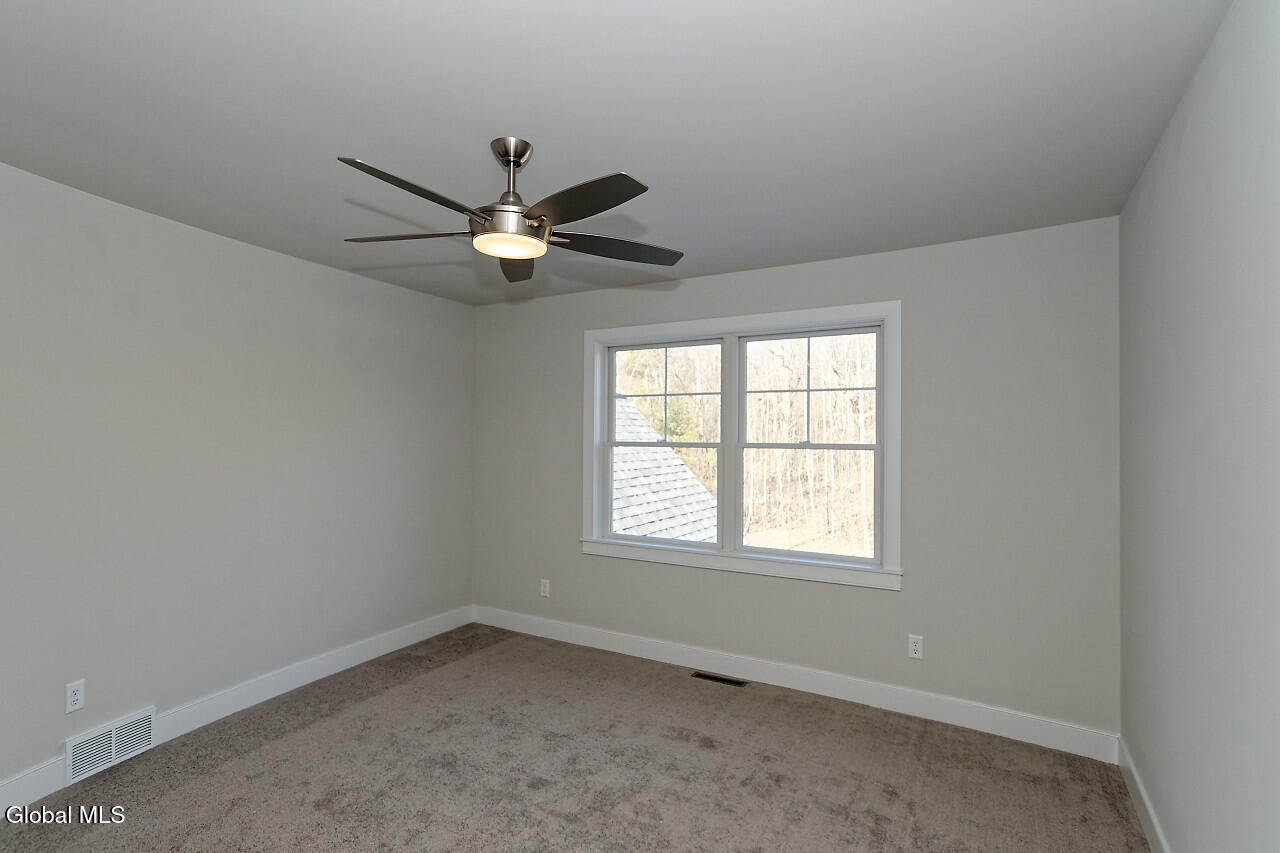 8 Mapleton Court Clifton Park NY 12065