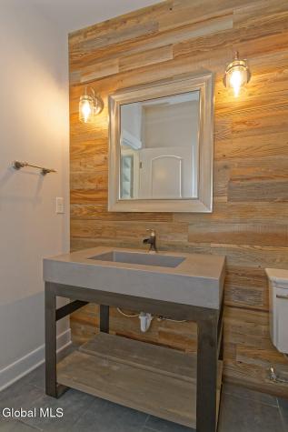 8 Mapleton Court Clifton Park NY 12065