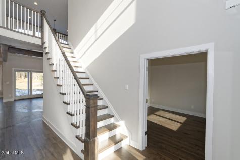 8 Mapleton Court Clifton Park NY 12065