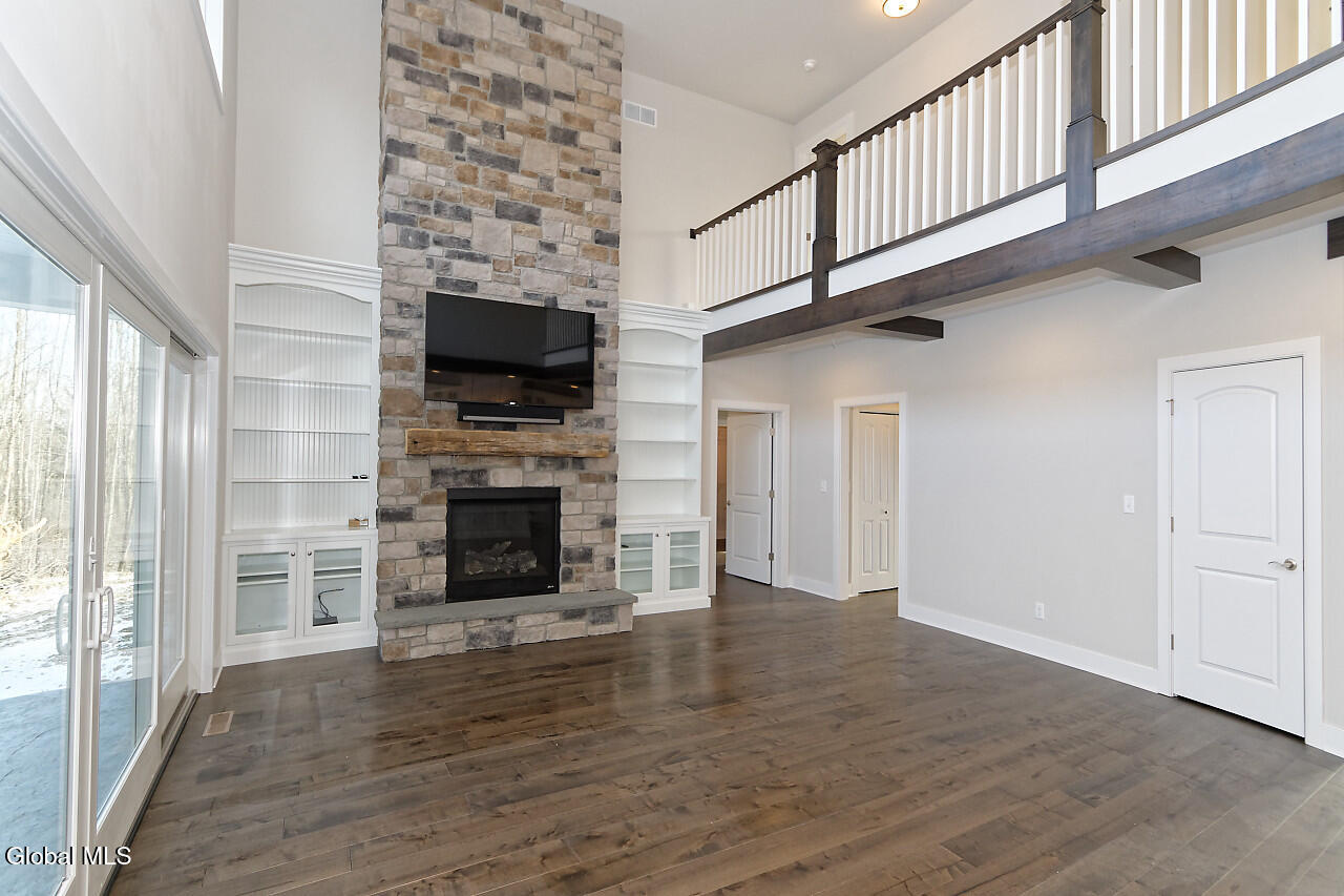 8 Mapleton Court Clifton Park NY 12065