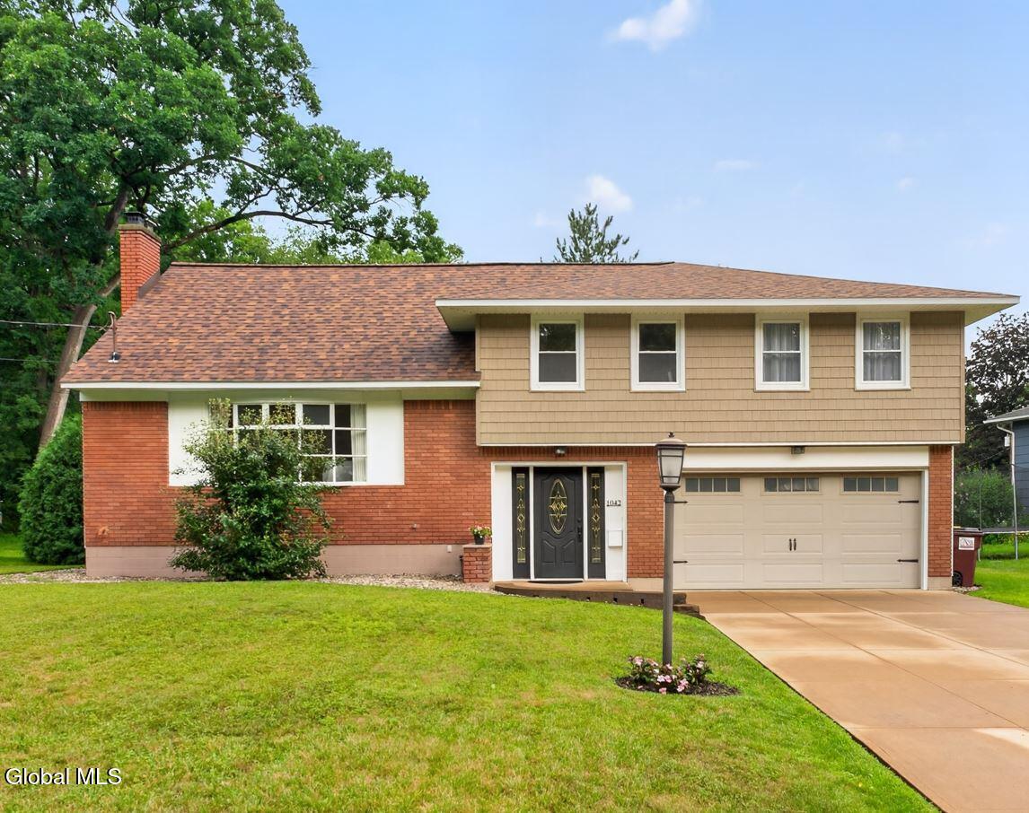 1042 Manas Drive Schenectady NY 12303