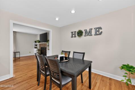 1042 Manas Drive Schenectady NY 12303