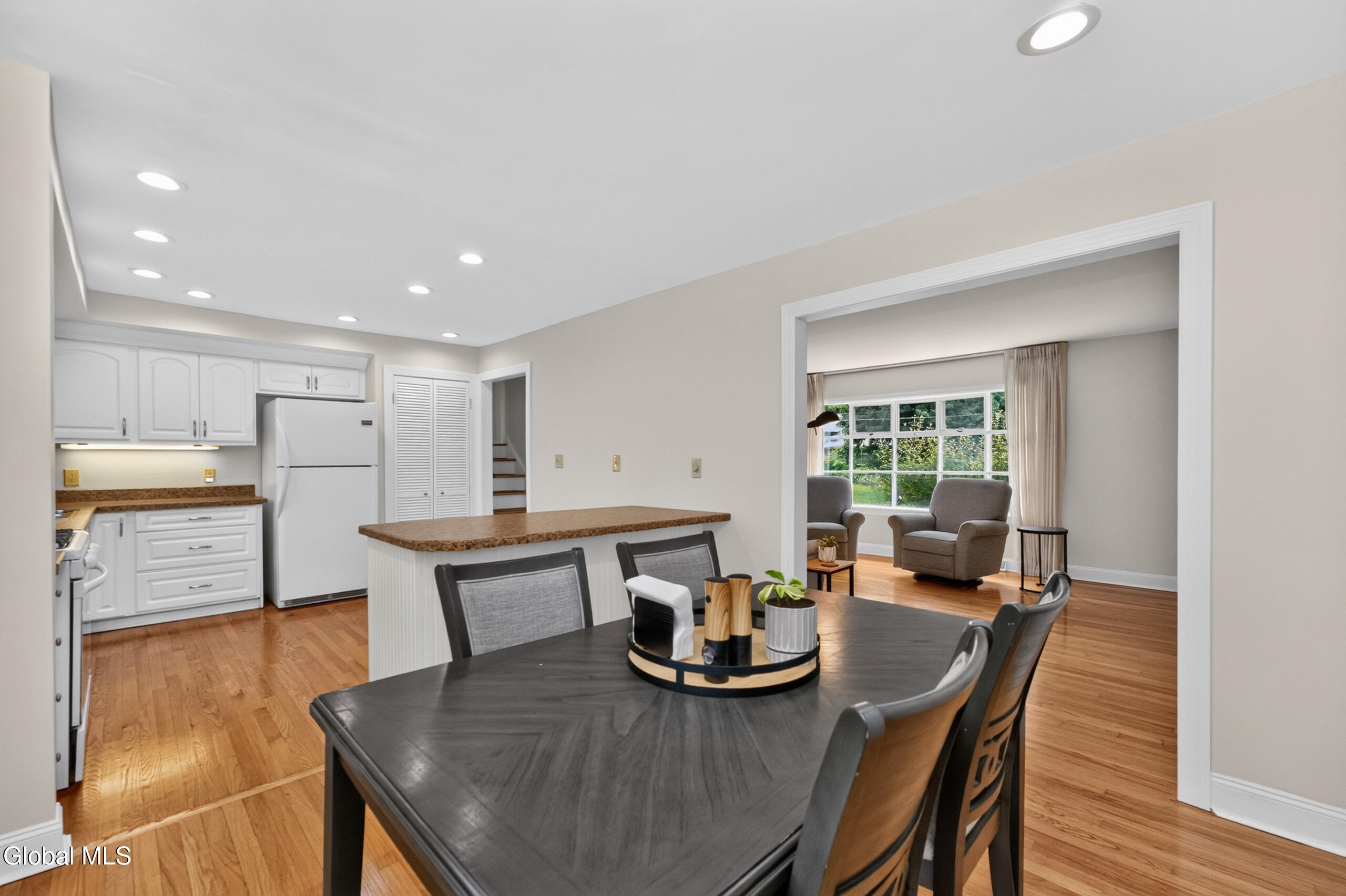 1042 Manas Drive Schenectady NY 12303