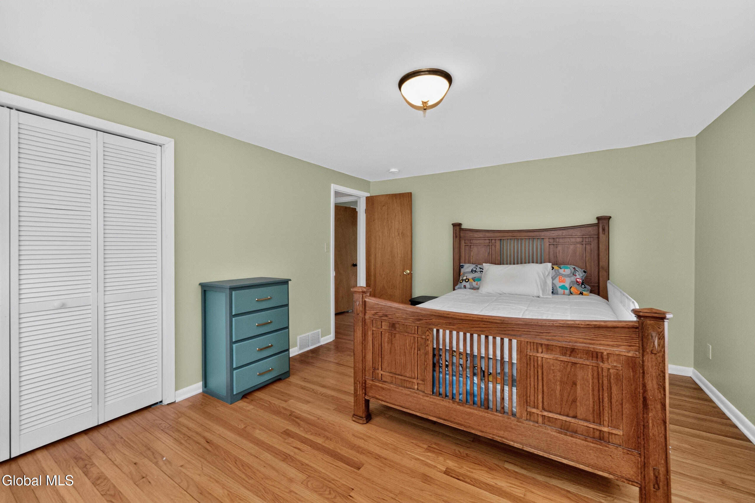 1042 Manas Drive Schenectady NY 12303