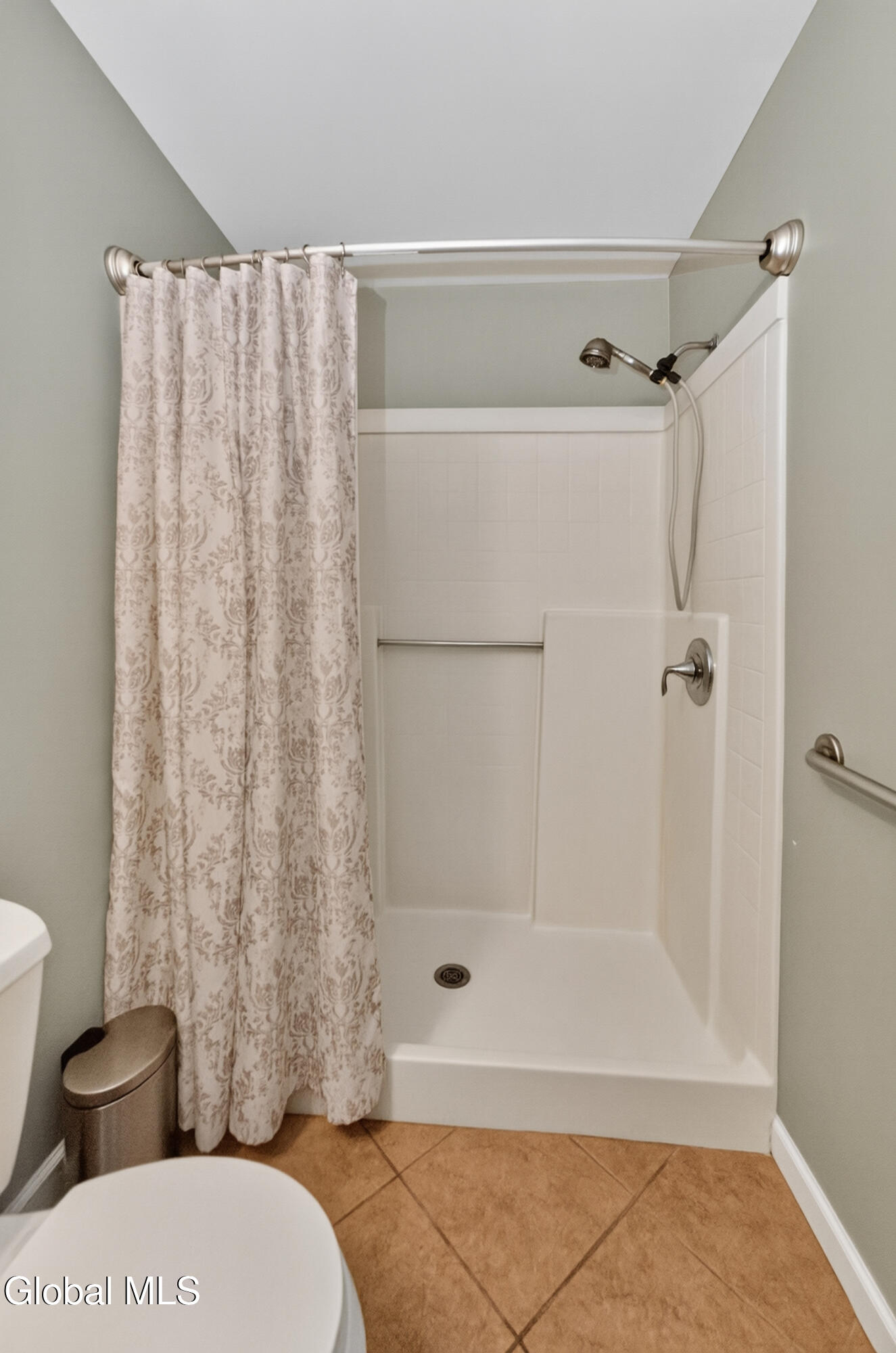 1042 Manas Drive Schenectady NY 12303