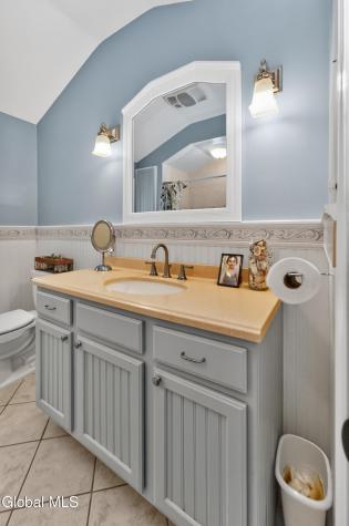 1042 Manas Drive Schenectady NY 12303