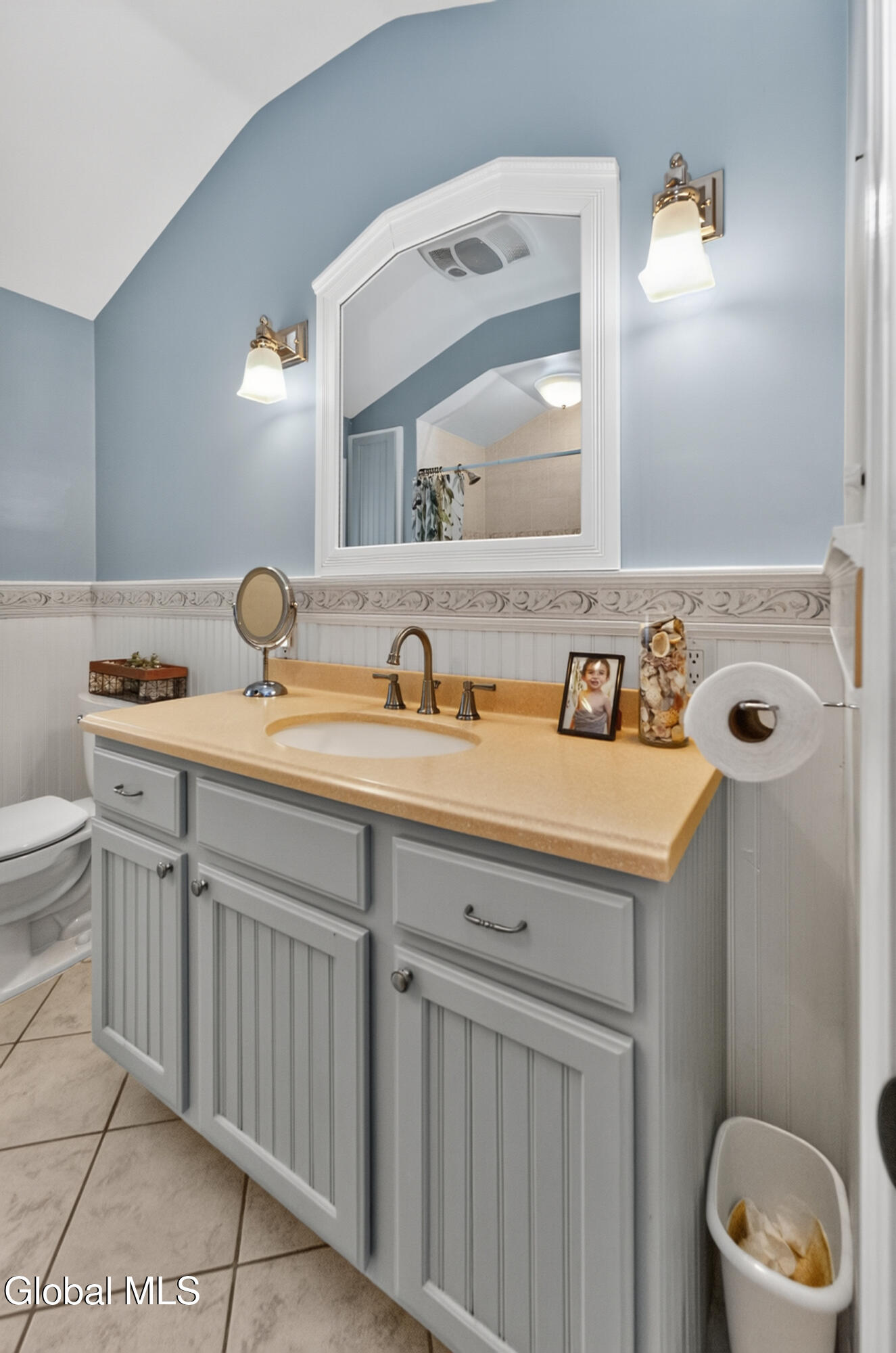 1042 Manas Drive Schenectady NY 12303