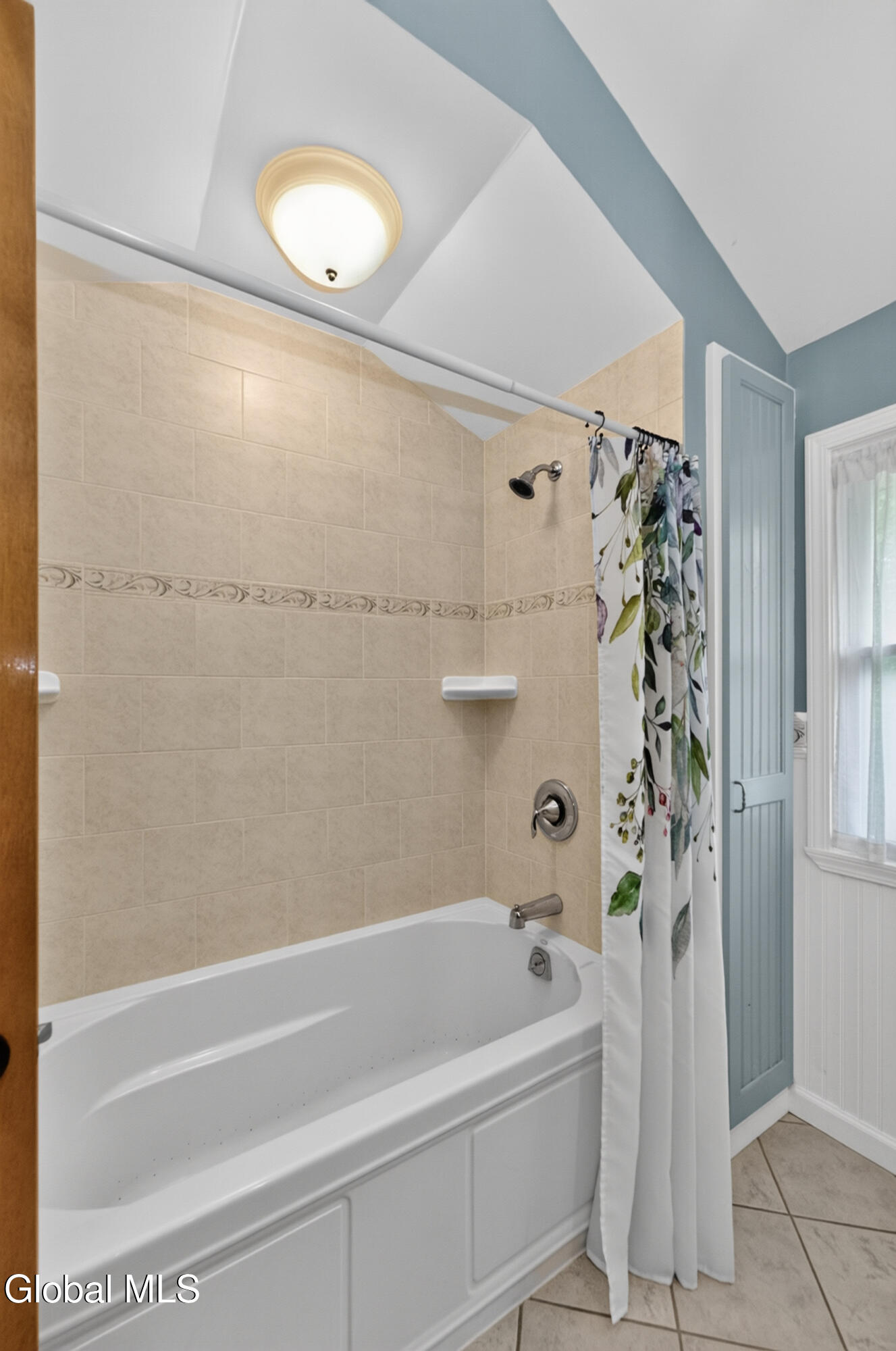 1042 Manas Drive Schenectady NY 12303
