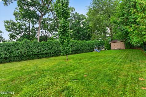 1042 Manas Drive Schenectady NY 12303