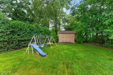 1042 Manas Drive Schenectady NY 12303