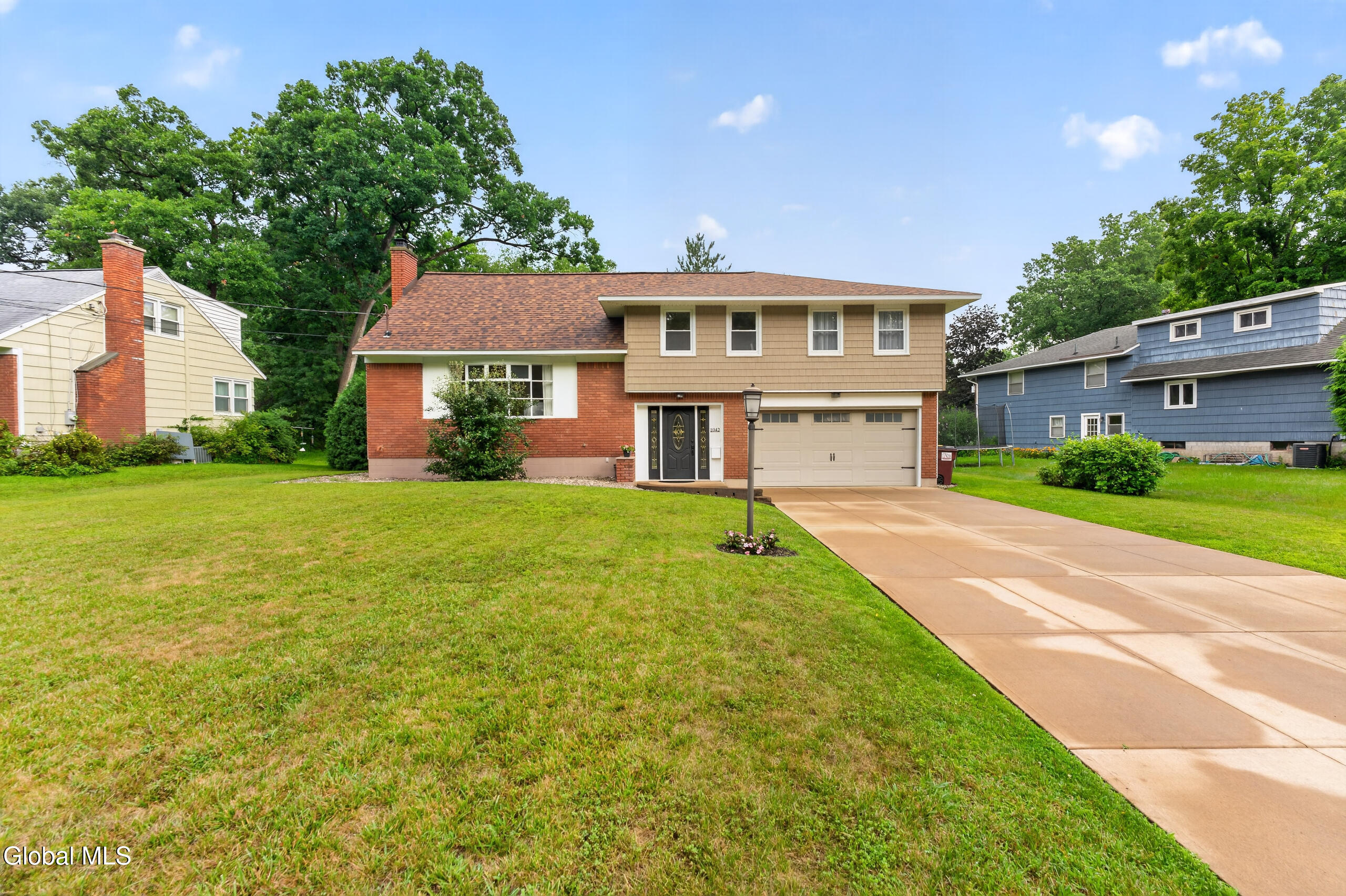 1042 Manas Drive Schenectady NY 12303