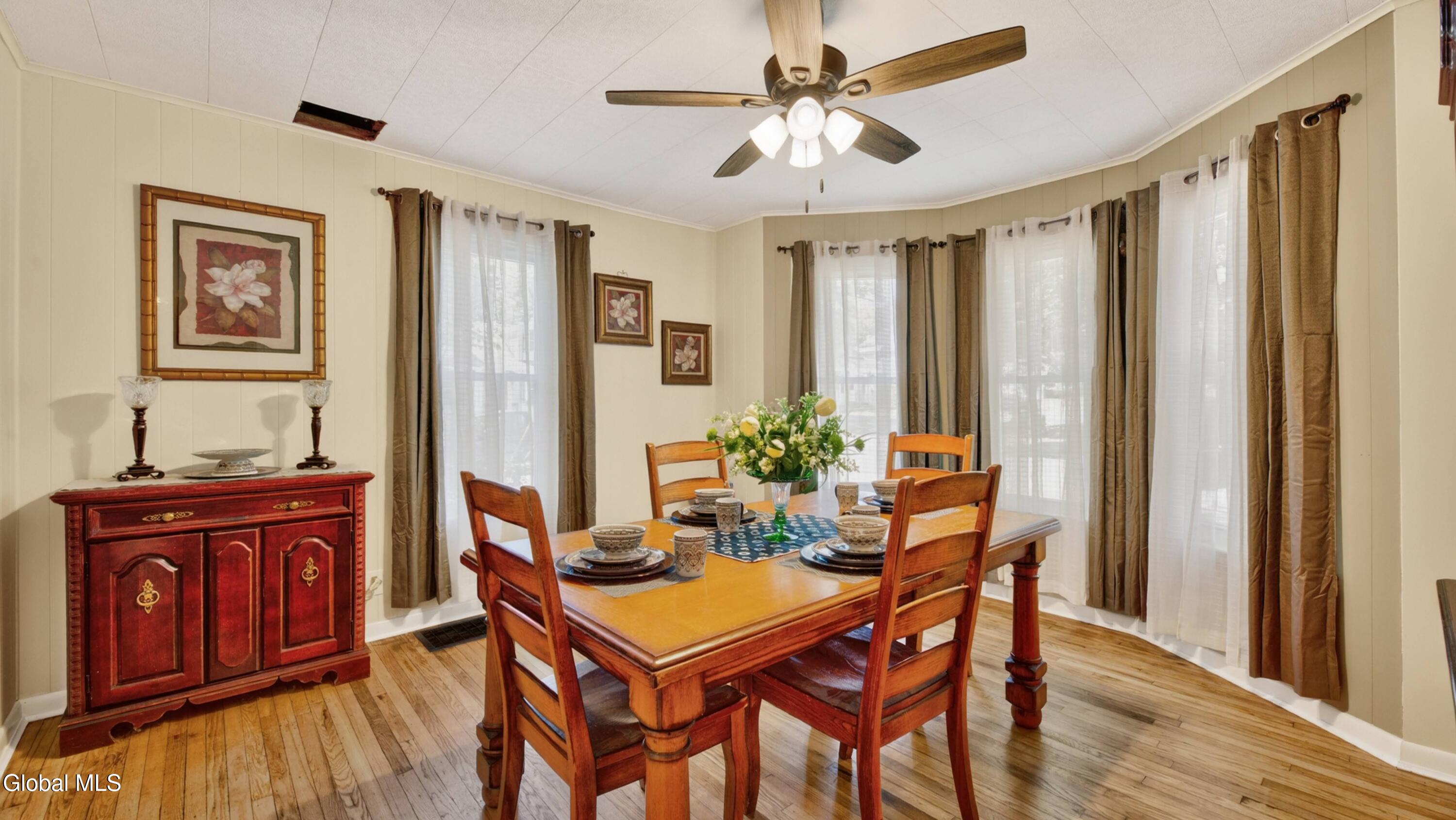 33 Clyde Street Gloversville NY 12078