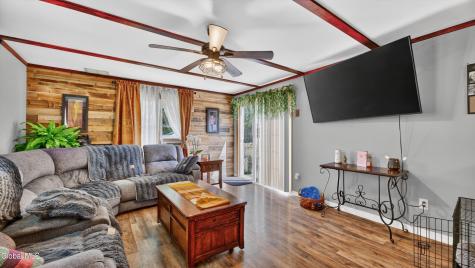 33 Clyde Street Gloversville NY 12078
