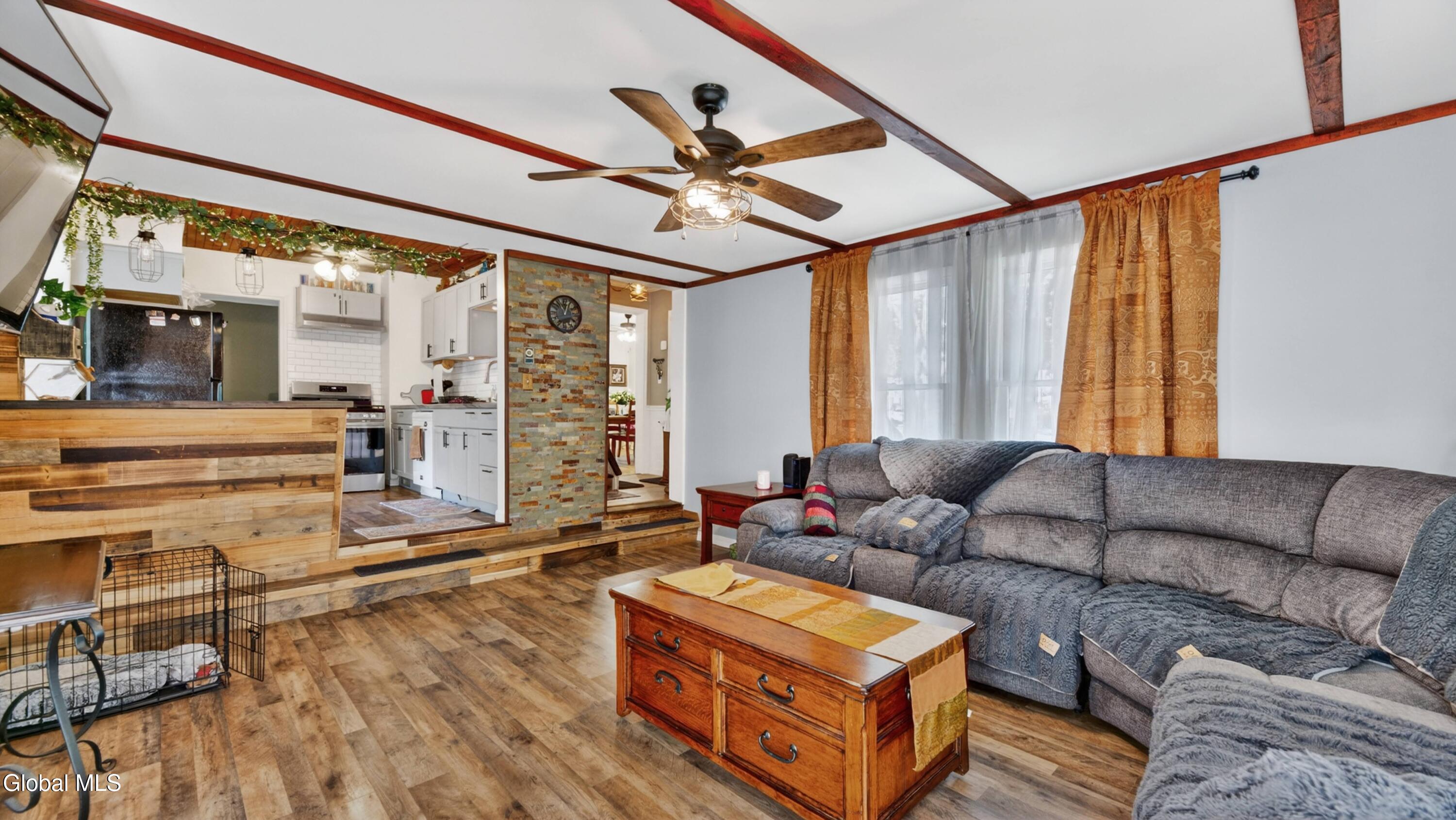 33 Clyde Street Gloversville NY 12078
